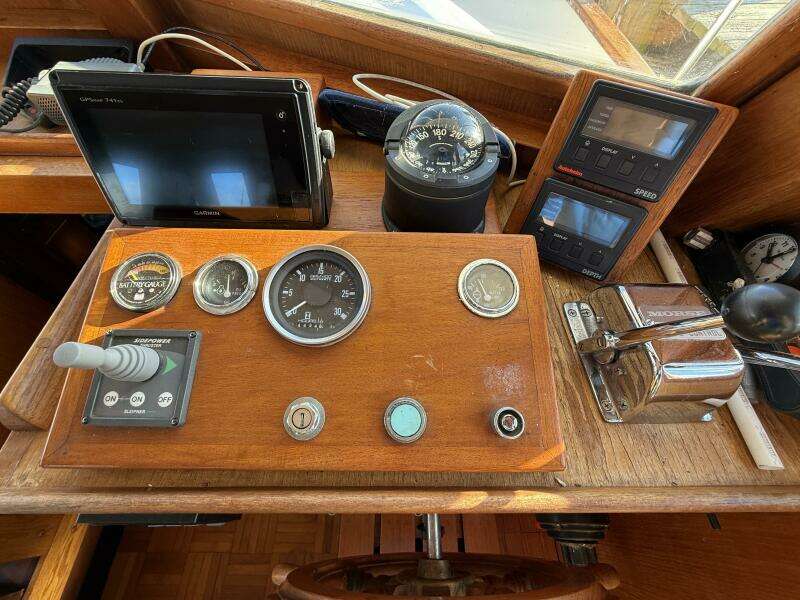 38ft Marine Trader Yacht For Sale