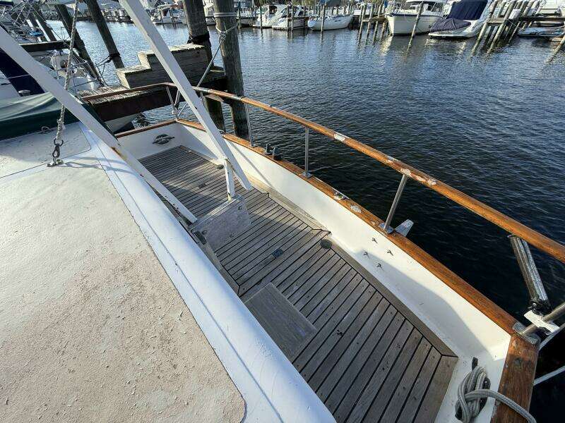 38ft Marine Trader Yacht For Sale