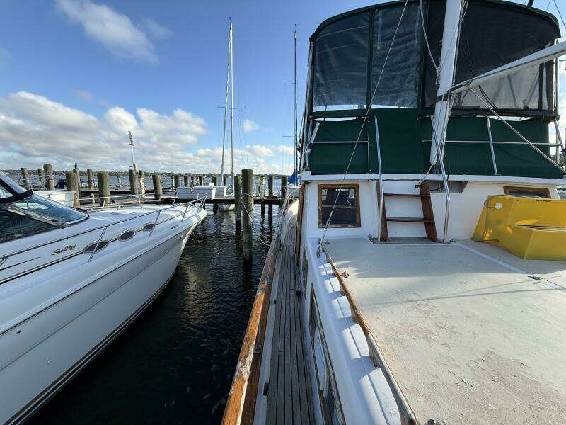38ft Marine Trader Yacht For Sale