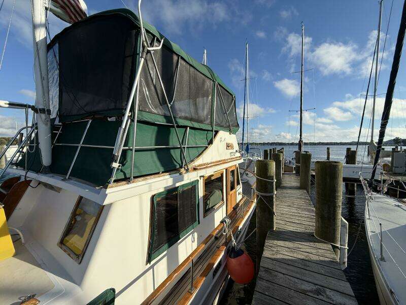 38ft Marine Trader Yacht For Sale
