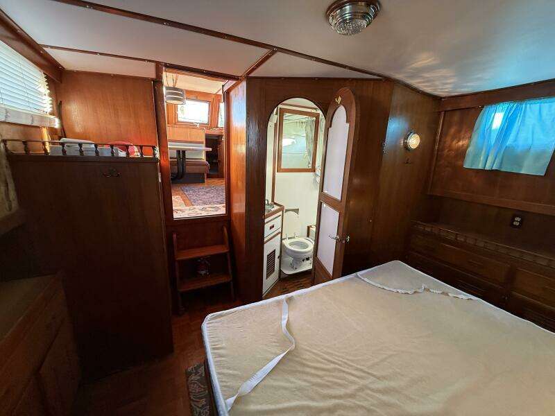 38ft Marine Trader Yacht For Sale