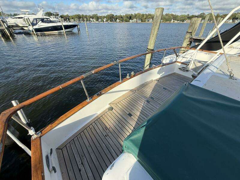 38ft Marine Trader Yacht For Sale