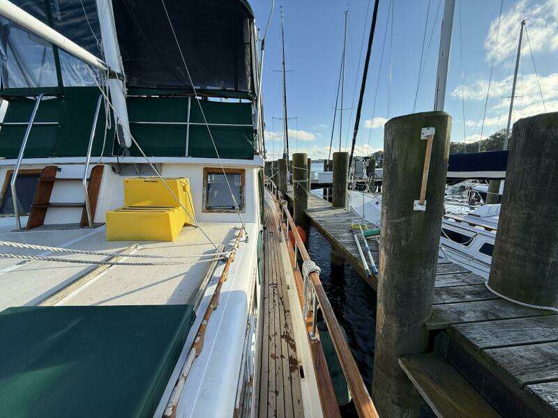 38ft Marine Trader Yacht For Sale