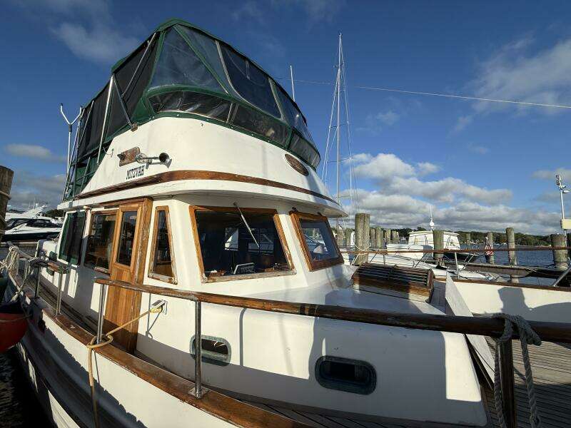 38ft Marine Trader Yacht For Sale