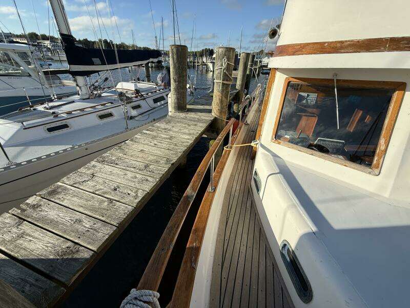 38ft Marine Trader Yacht For Sale