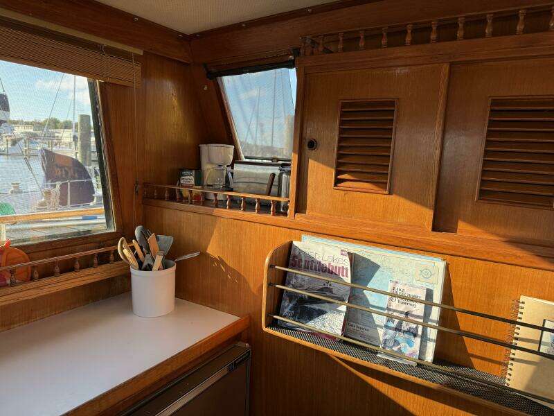 38ft Marine Trader Yacht For Sale