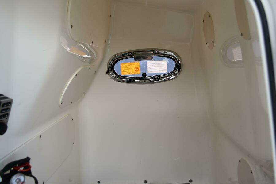 23ft Boston Whaler Yacht For Sale