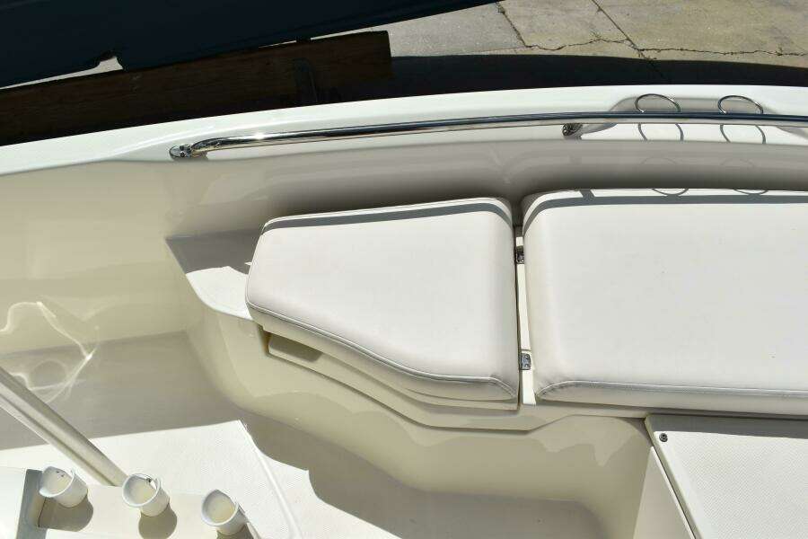 23ft Boston Whaler Yacht For Sale