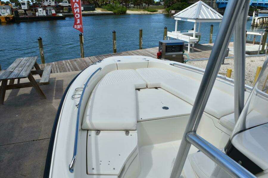 23ft Boston Whaler Yacht For Sale