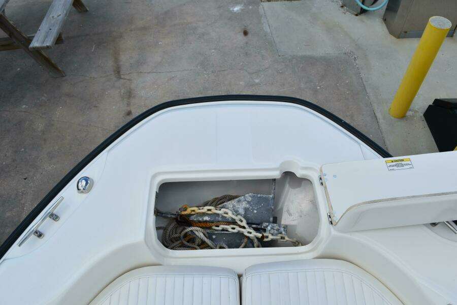 23ft Boston Whaler Yacht For Sale