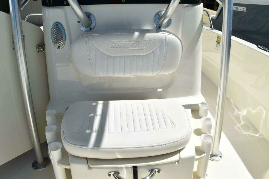 23ft Boston Whaler Yacht For Sale