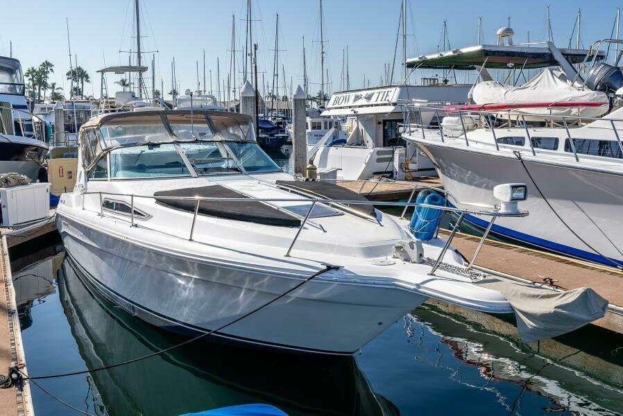 Sea Oddity 33ft Sea Ray Yacht For Sale