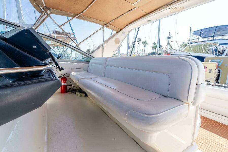 Sea Oddity 33ft Sea Ray Yacht For Sale