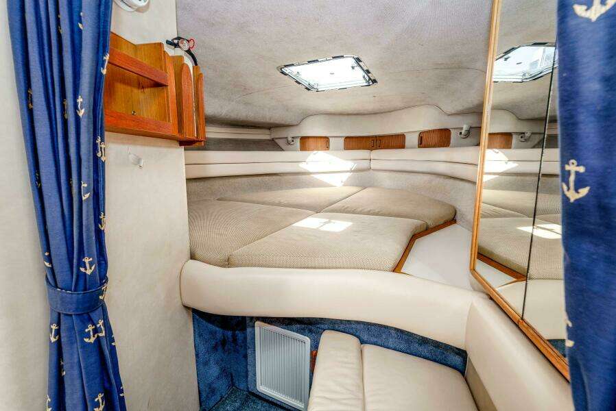 Sea Oddity 33ft Sea Ray Yacht For Sale