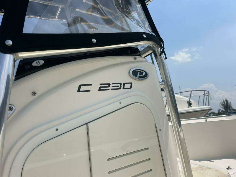 23ft Pursuit Yacht For Sale