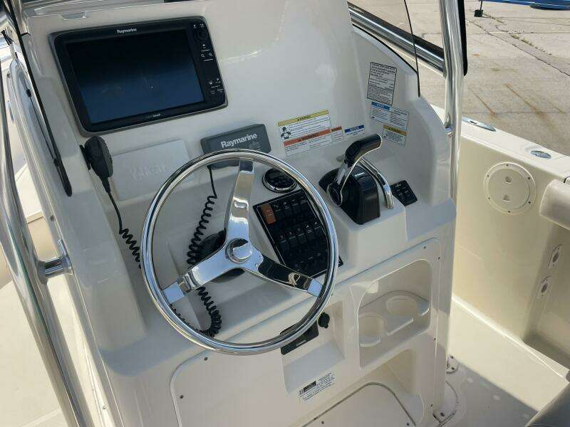 23ft Pursuit Yacht For Sale