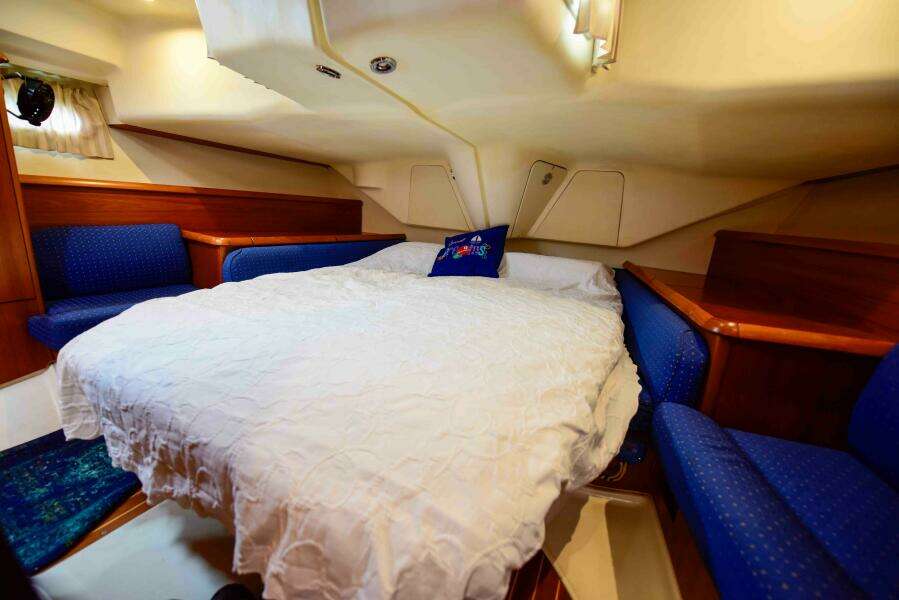 43ft Jeanneau Yacht For Sale