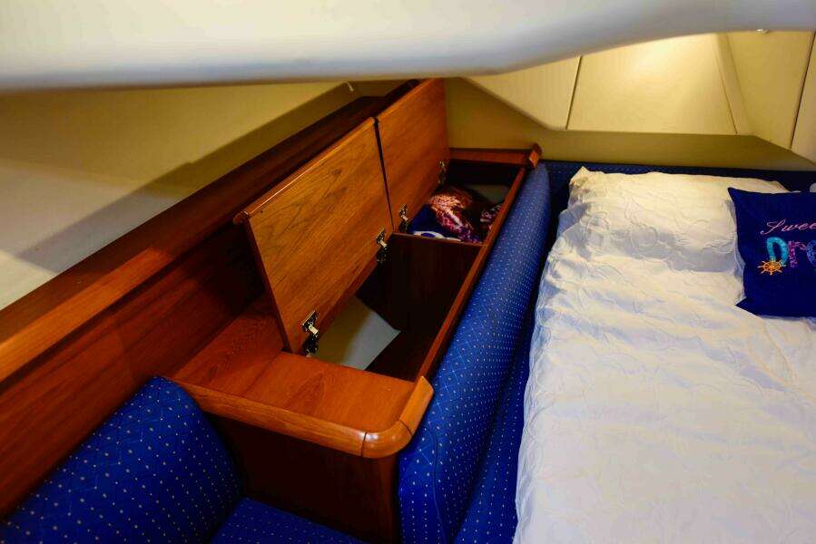 43ft Jeanneau Yacht For Sale