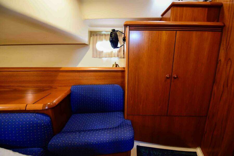 43ft Jeanneau Yacht For Sale