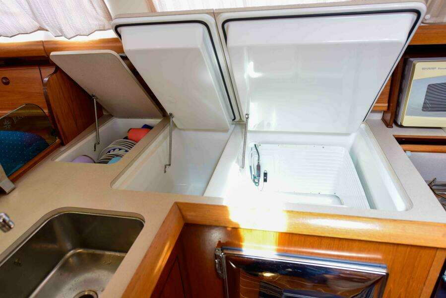 43ft Jeanneau Yacht For Sale