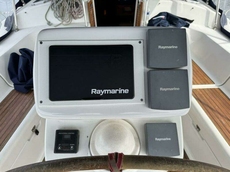 43ft Jeanneau Yacht For Sale