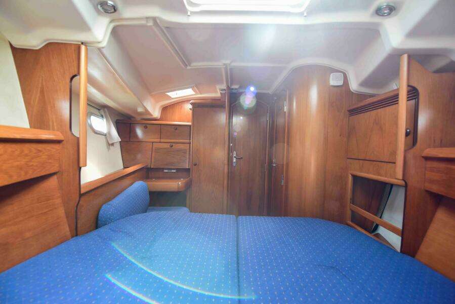 43ft Jeanneau Yacht For Sale