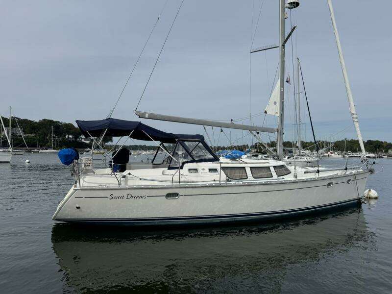 43ft Jeanneau Yacht For Sale