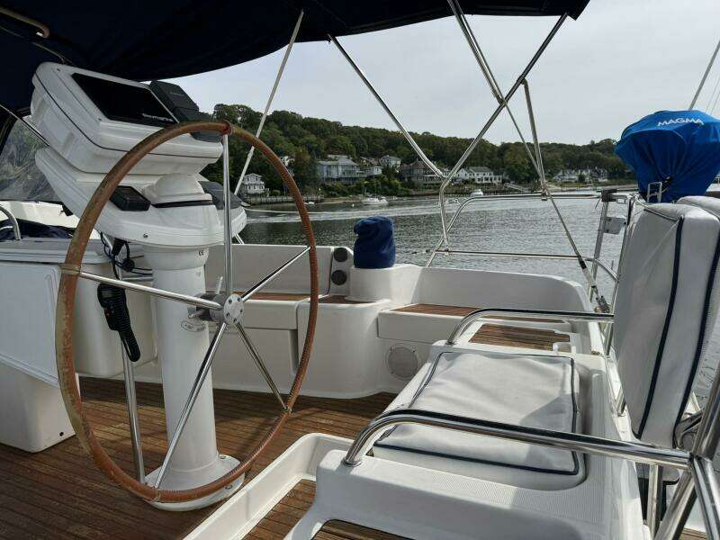 43ft Jeanneau Yacht For Sale
