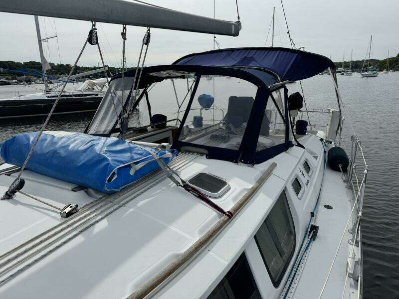 43ft Jeanneau Yacht For Sale