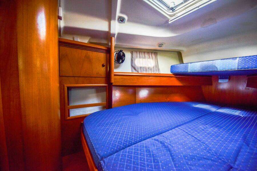 43ft Jeanneau Yacht For Sale