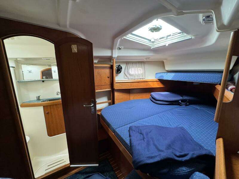 43ft Jeanneau Yacht For Sale