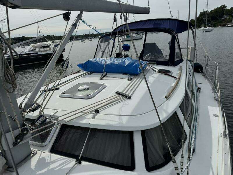 43ft Jeanneau Yacht For Sale