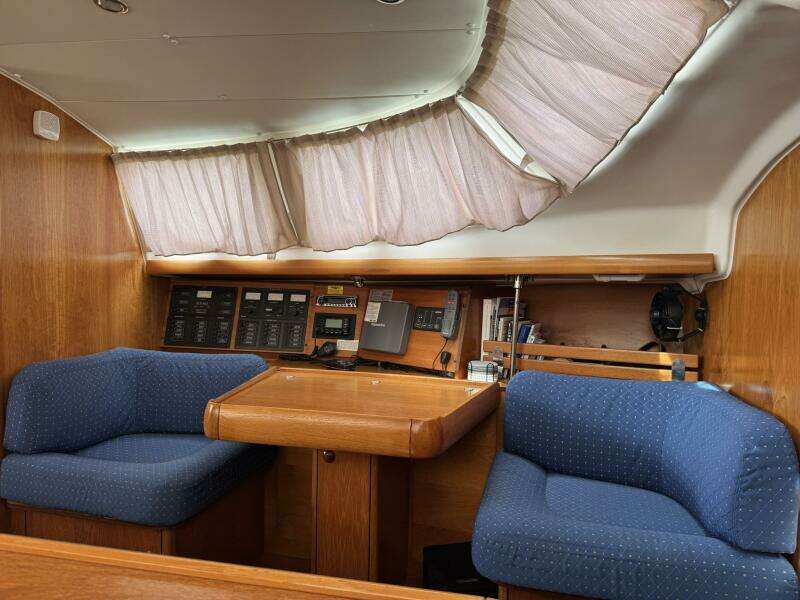 43ft Jeanneau Yacht For Sale