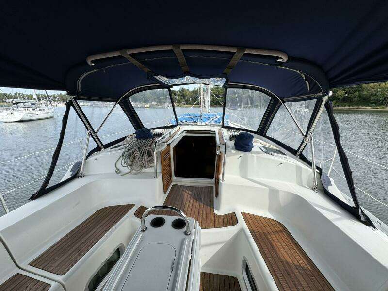 43ft Jeanneau Yacht For Sale
