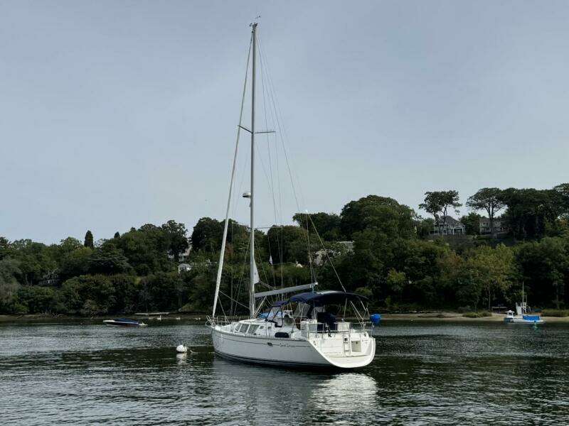 43ft Jeanneau Yacht For Sale