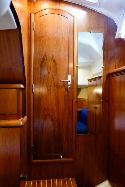 43ft Jeanneau Yacht For Sale
