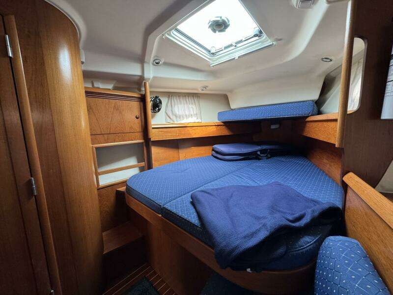 43ft Jeanneau Yacht For Sale