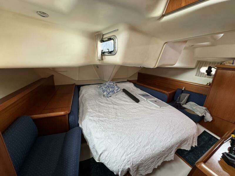 43ft Jeanneau Yacht For Sale