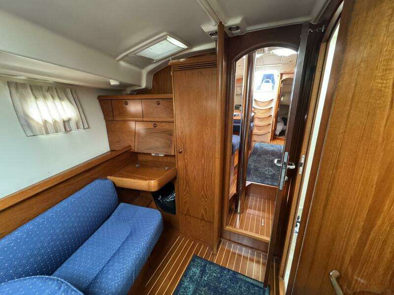 43ft Jeanneau Yacht For Sale