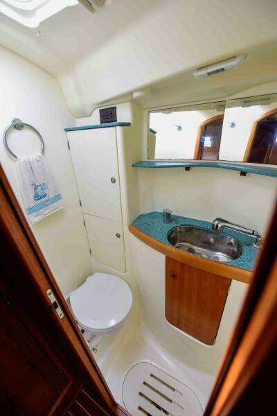 43ft Jeanneau Yacht For Sale
