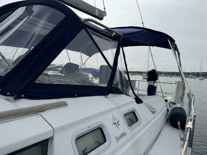 43ft Jeanneau Yacht For Sale