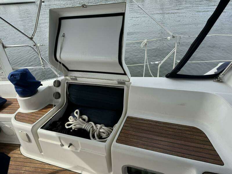 43ft Jeanneau Yacht For Sale