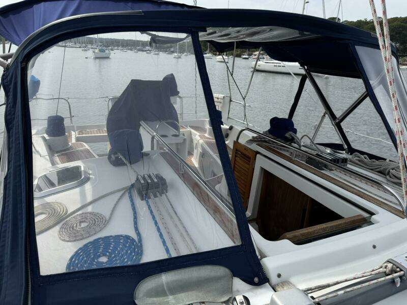 43ft Jeanneau Yacht For Sale