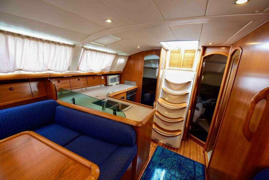 43ft Jeanneau Yacht For Sale