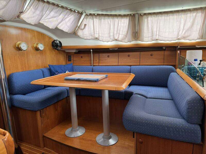43ft Jeanneau Yacht For Sale