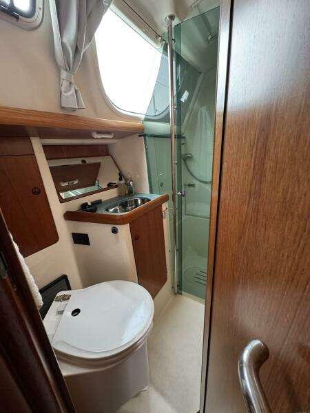 43ft Jeanneau Yacht For Sale