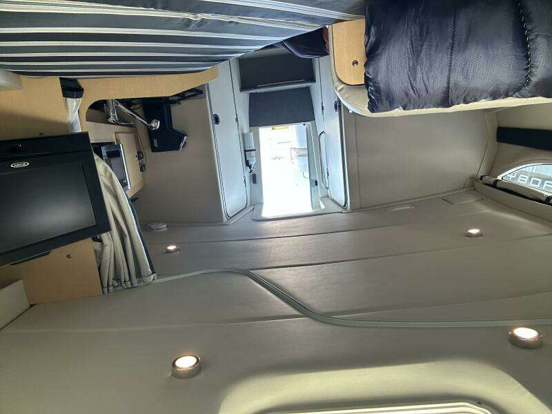 28ft Bayliner Yacht For Sale