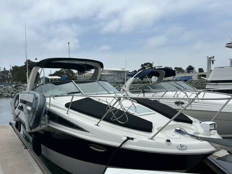 28ft Bayliner Yacht For Sale