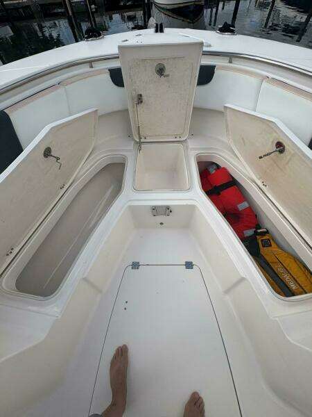 30ft Robalo Yacht For Sale