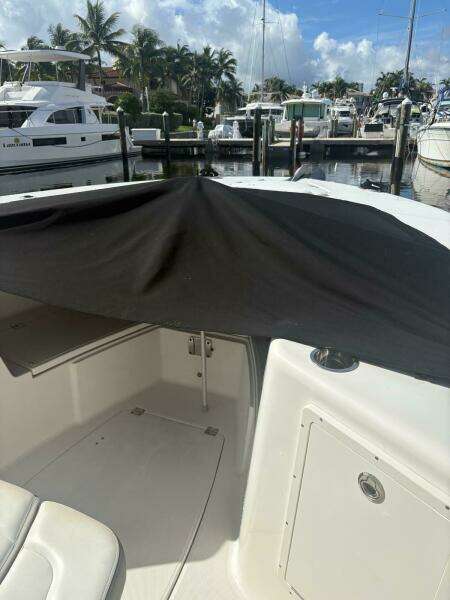 30ft Robalo Yacht For Sale